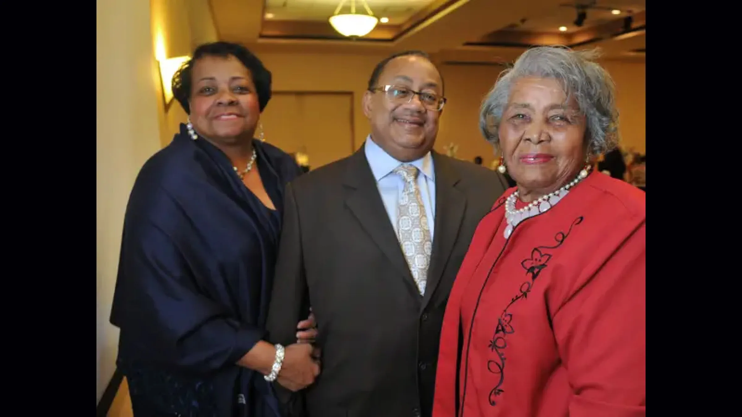 Jewel Collins on right